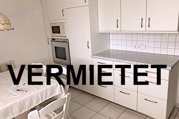 VERMIETET i. 2019 - 3-Zi-Whg, Hochparterre i. 2-Fam.-H., Ortsrand, Alleinlage, grosses Rasengrst., EBK, Einbauten, Parkett (115839)