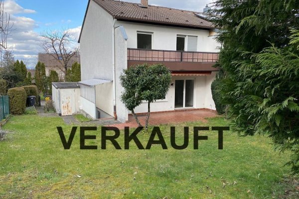VERKAUFT i. 2021 - Keine Käufermaklergebühr! Ruhig gelegenes EFH / DHH, ideal für Familie mit Kindern, 5 Zimmer, Terrasse, Südbalkon, Garage, fussläufig zu Bus- und Bahnstop, Waldorfschule