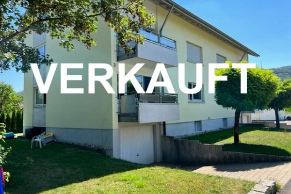 VERKAUFT i. 2022 - KEINE KÄUFERMAKLERPROVISION! An der Schweizer Grenze MFH, ca. 344 m² Wohnfl., Areal ca. 1.000m², 6 Garagen, Wiesen angrenzend