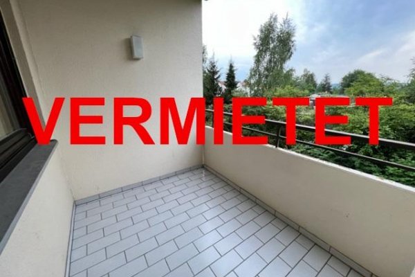 VERMIETET i. 2025 - Moderne 1-Zi-Whg, EBK, Parkett, Westbalkon überdacht, Blick ins Grüne, Lift, rollstuhlgerecht, Sprechanlage mit Kamera, ruhige Wohnlage, Bushaltestelle