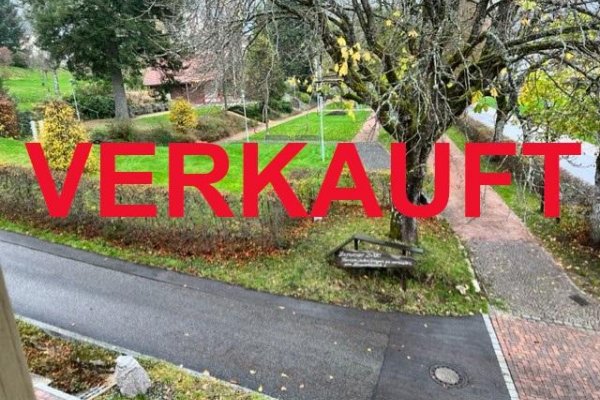 VERKAUFT i. 2022- 2-FamH., Bj. 1903, Fenster erneuert, Solarthermie, Schwedenofen, ruhig am „Alten Kurpark“ gelegen, fussläufig in Sichtweite „Kur-Einkaufsstr.“