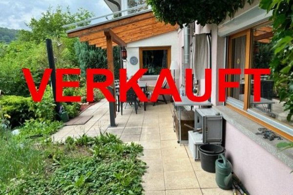 VERKAUFT i. 2023 - EFH i. Grünen, 5 Min. i. Zentrum, freist., Areal ca. 645 m², unverbaute freie Sicht, 4 1/2 Zi. + Studio, Dachterrasse, überd. Freisitz, Garage, Stellplatz f. Wohnmobil