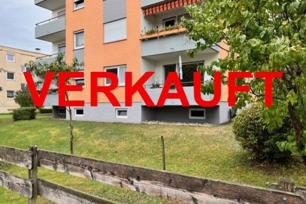 VERKAUFT i. 2023 - idealer Altersitz: 2-Zi-ETW in ruhiger Lage, fussläuftig zum Einkauf, Nähe Schwimmbad, Parkanlage, grosser überdachter Sonnenbalkon, Fassade frisch renoviert