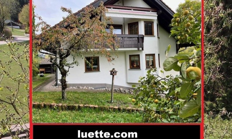 4-Zi-ETW, in kl. gepflegtem 3FamH, Balkon, EBK, Schwedenofen, Blick, Garage