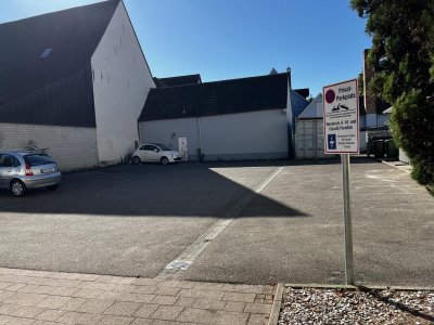 Beste Lage im Herzen, Mitten im Zetrum von Müllheim, Laden-/Gewerbetage, ca. 1.271 m² Nutzfl. 21 Stpl., 7 Tiefgaragenplätze, Rampe, Lastenlift, UG: Kühlraum 
