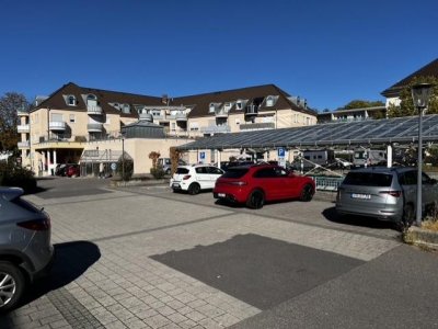 Beste Lage im Herzen, Mitten im Zetrum von Müllheim, Laden-/Gewerbetage, ca. 1.271 m² Nutzfl. 21 Stpl., 7 Tiefgaragenplätze, Rampe, Lastenlift, UG: Kühlraum 