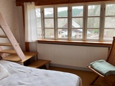 Hochwertig saniertes ehemaliges Schwesternhaus, charmante Wohlfühloase, Dachsberg, Klosterweiher, sonnig, nebelfrei, Wohnen in gesundem Klima, ca. 160 m² Wohnfl., 2 Bäder, Ost- und Südgartenfreisitz 