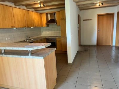 In ruhiger, beliebter Waldrandlage, Rheinblick, 3-Zi-Whg, Parkett, EBK, ebenerdiger Zugang, Garage
