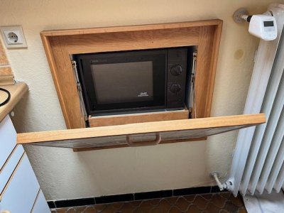 Charmante sonnige, lichtdurchflutete, modernisierte 2-Zi-Mais-Ferien-ETW Falkau, Dachterrasse zusätzlich Balkon, Blick in die Natur, EBK, zahlreiche Einbauten, neue Fenster und Bodenbeläge, neue Öl-Brennwert-Heizung, sep. Warmwasseraufbereitung, Keller
