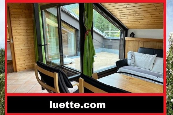 Ferienidyll, 2-Zi-ETW Falkau, 6km b. Schluchsee / Feldberg, ruhig, charmant, sonnig, lichtdurchflutet, alle Bodenbeläge, Terrasse + Blk, Fenster, Heizung erneuert, ebenerdig über eine halbe Treppe zugänglich, in herrlicher Naturlandschaft