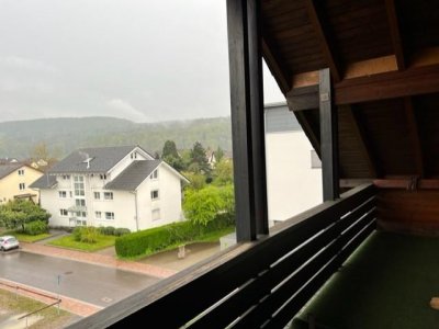 2 1/2 Zi.-Penthouse, Südbalkon, Lift, ruhig, Arzt / Apotheke / Einkauf vor der Türe, Bushaltestelle, Top Lage, altersgerecht, Kfz-Stellplatz