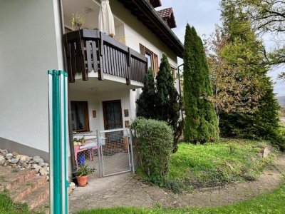 Gepflegtes, freist., gut ausgestattetes 3-FamH., Waldshut-OT, gepflegte Aussenanlage, Areal ca. 1.000 m², Garagen