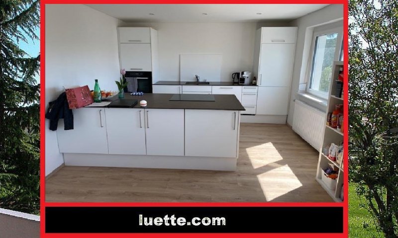 Mod. 3-Zi-Whg i. Bungalowstil, sep. zugänglich, ca. 88 m² Wohnfl., EBK, Vorgarten, 2 Kfz-Stellplätze, sof. 