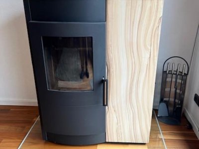 Mod. neu ausgestattete 2-Zimmer-ETW, Südbalkon, Alpenblick, Wintergarten, Holzpellet-Ofen + neue elektr. Heizelemente, EBK / Essbar, Gäste-WC mit Waschmaschinenplatz, Abstellraum, sof. 