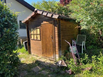 Architektenhaus – charmantes, lichtdurchflutetes EFH i. gr. Grundstück eingebettet, Sonnenterrasse, Gartenhaus, alter Baumbestand, Garage