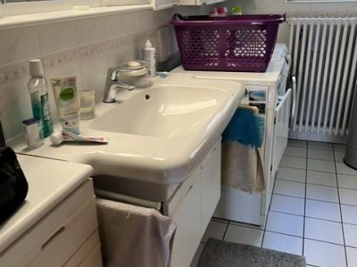 Attraktive, ruhig, zentrumsnah gelegene 3-Zi-ETW Waldshut, Nähe Kaiserstraße, Sonnenbalkon, Fussböden Massivholzparkett, kleine WE, nur 6 Einheiten, Einzelgarage 