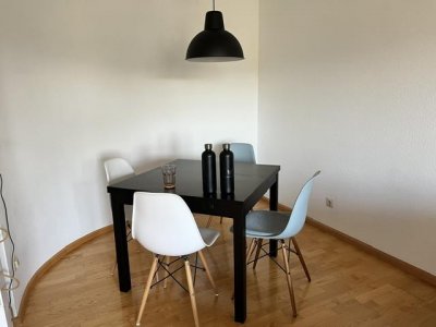 Attraktive, ruhig, zentrumsnah gelegene 3-Zi-ETW Waldshut, Nähe Kaiserstraße, Sonnenbalkon, Fussböden Massivholzparkett, kleine WE, nur 6 Einheiten, Einzelgarage 