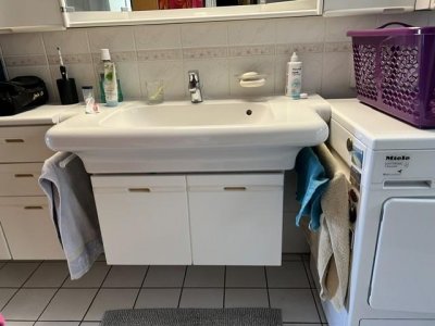 Attraktive, ruhig gelegene 3-Zi-ETW Waldshut, fussläufig 3 Min. zur Kaiserstraße, Sonnenbalkon, Parkett, kleine WE, eig. Heizung, 3fach-Verglasung, nur 6 Einheiten, Einzelgarage