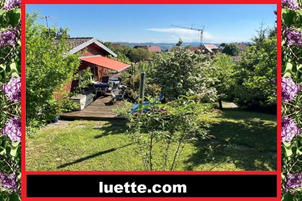 Charmantes, gepflegtes, regelmässig renov. EFH mit idyllischem Gartenfreisitz und hochwertiger Ausstattung – Ihr neues Zuhause mit traumhaftem Bergblick
gr. Sonnenterr., alter Baumbestand, ruh. Lage, Zentralheizung von 2004, Schwedenofen, Kunst, Garage