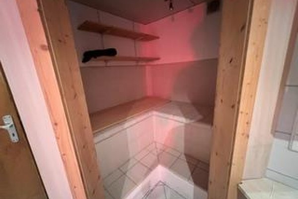 Tepidarium mit Dampfdusche