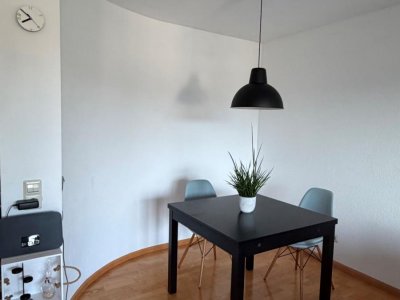 Zentral gelegene 3-Zi-Whg Waldshut, fussläufig Bhf / Kaiserstraße Einkauf, hochwertige EBK, bodenebene Dusche, Badeinbauten, Balkon, eig. Hz, 3fach-Vergl., Parkett, sof., Einzelgarage