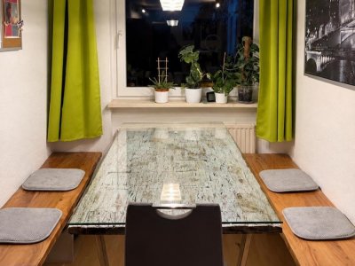 Gelegenheit: 4 1/2-Zi-ETW, 106 m² Wohnfl., Blick in die Natur, Bad / WC u. Fenster erneuert, Lift, EBK, gr. überd. Blk., Markise